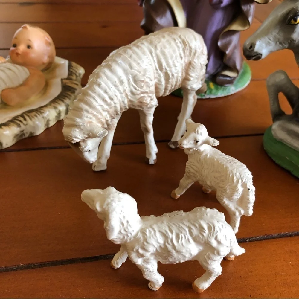 Vintage made in Italy paper mache 11 pc nativity Hummel baby set